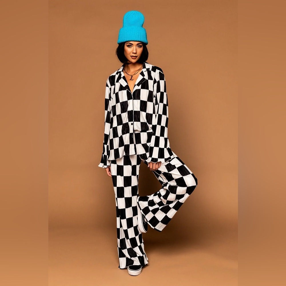 NWOT Dressed in Lala Long Sleeve Plissé Set in Checkerboard